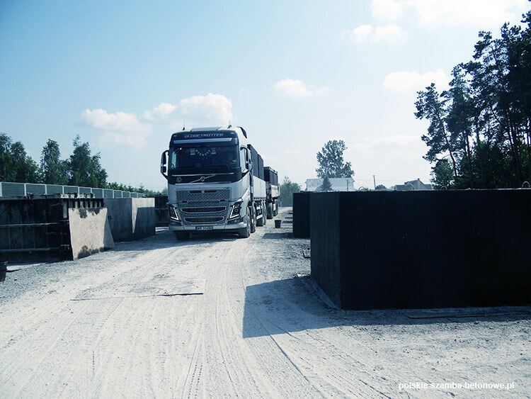 Transport szamb betonowych  w Wojkowicach